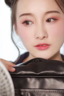 禁止的爱:善良的小峓子在线